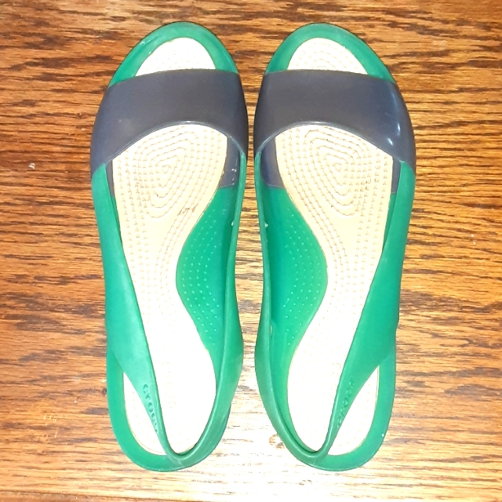 CROCS SLINGBACK SANDALS NRMINT CONDITION